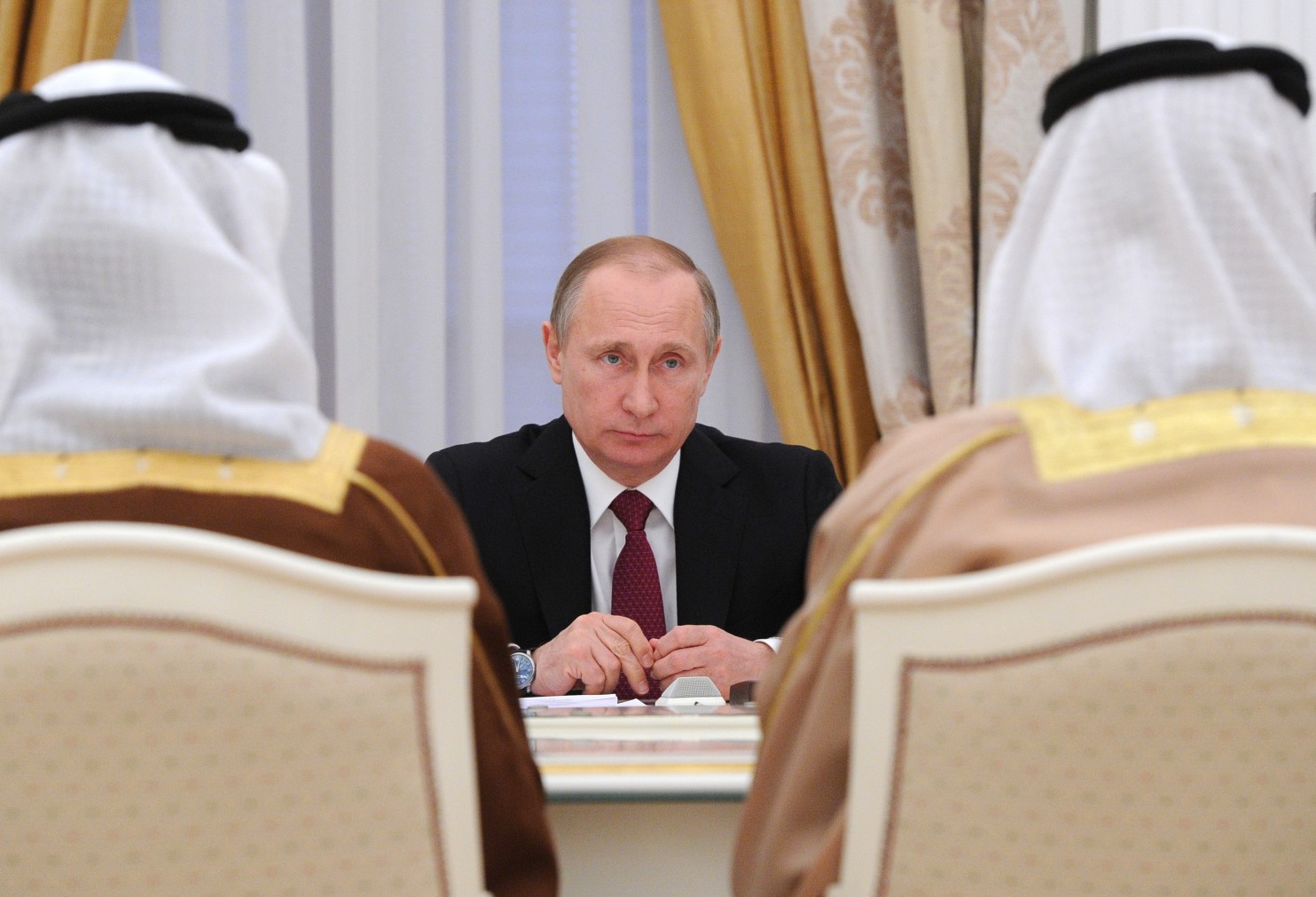 Путин и принц Абу-Даби обсудят крушение Boeing в Ростове